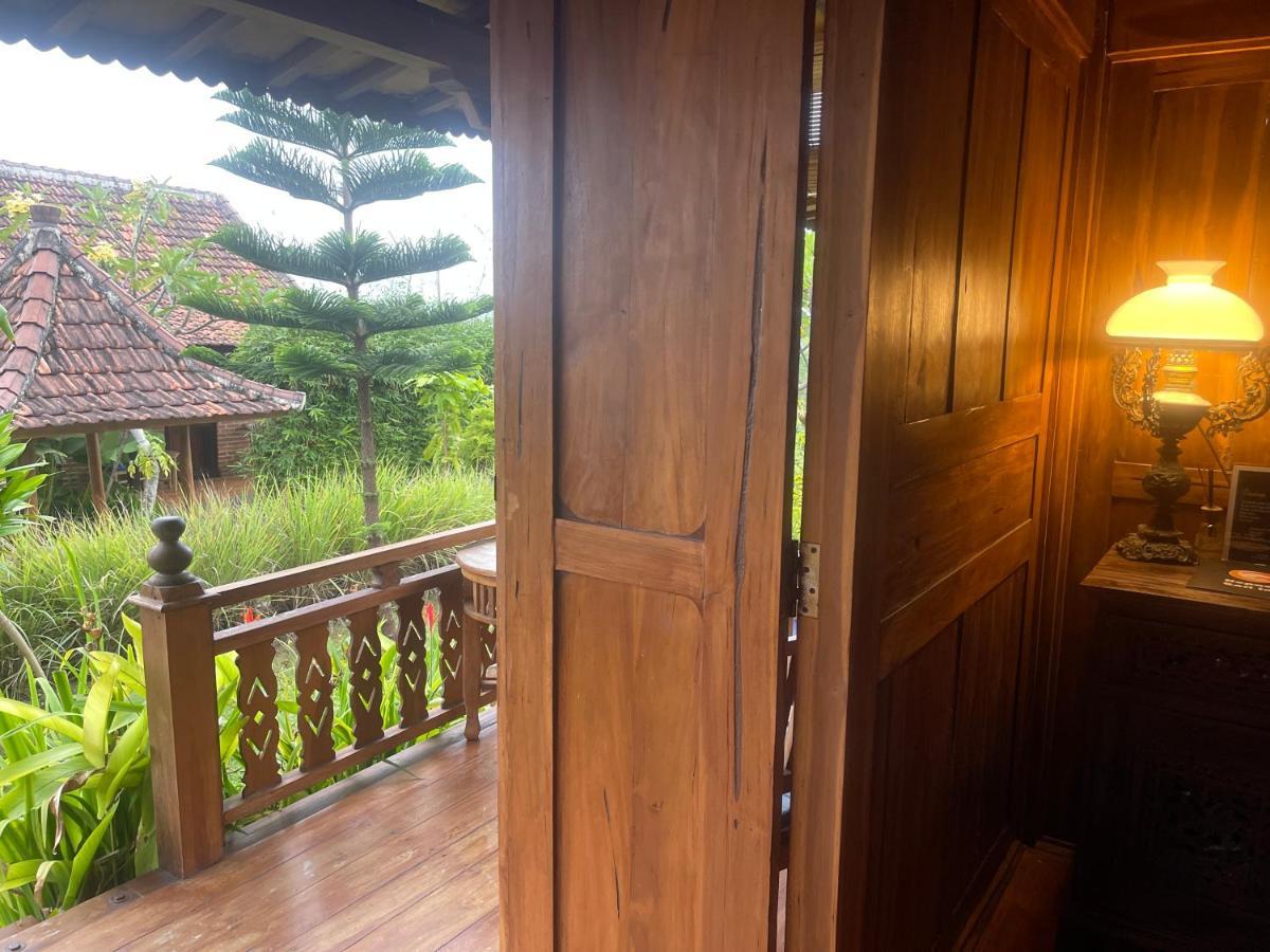 Kepaon Gari Inn Polilit Exterior photo