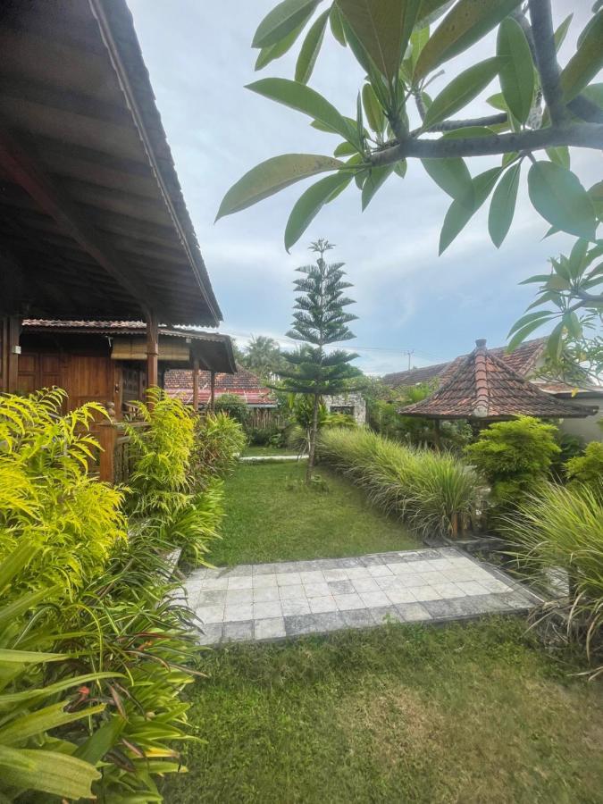 Kepaon Gari Inn Polilit Exterior photo